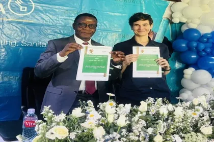 VC displays the signed MoU